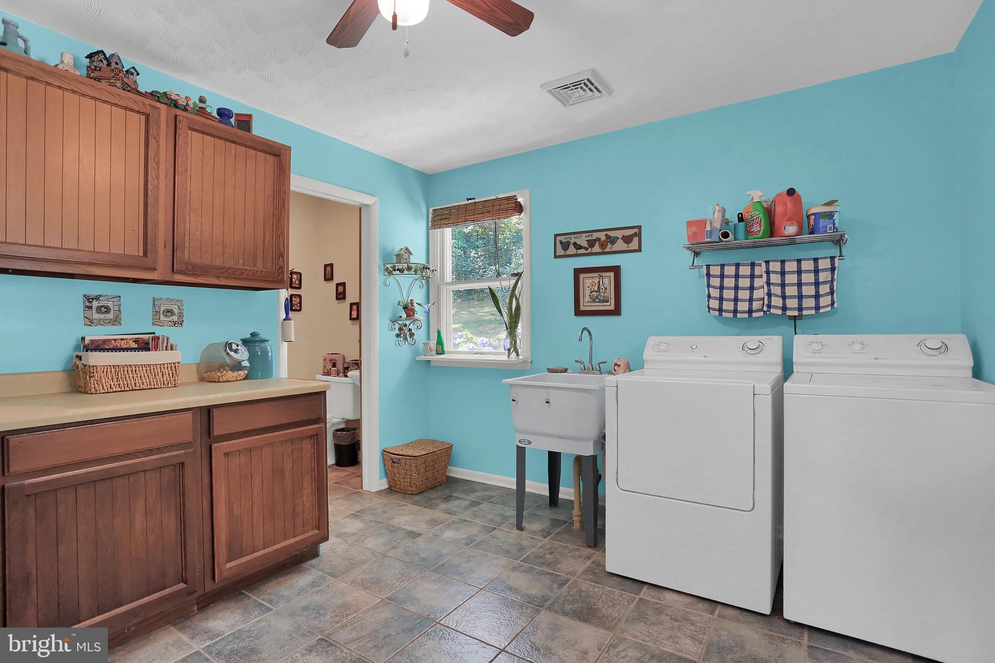 7939 Hickory Road Stewartstown, PA 17363 - Photo 11 of 49 Laundry/Mud Room off kitchen