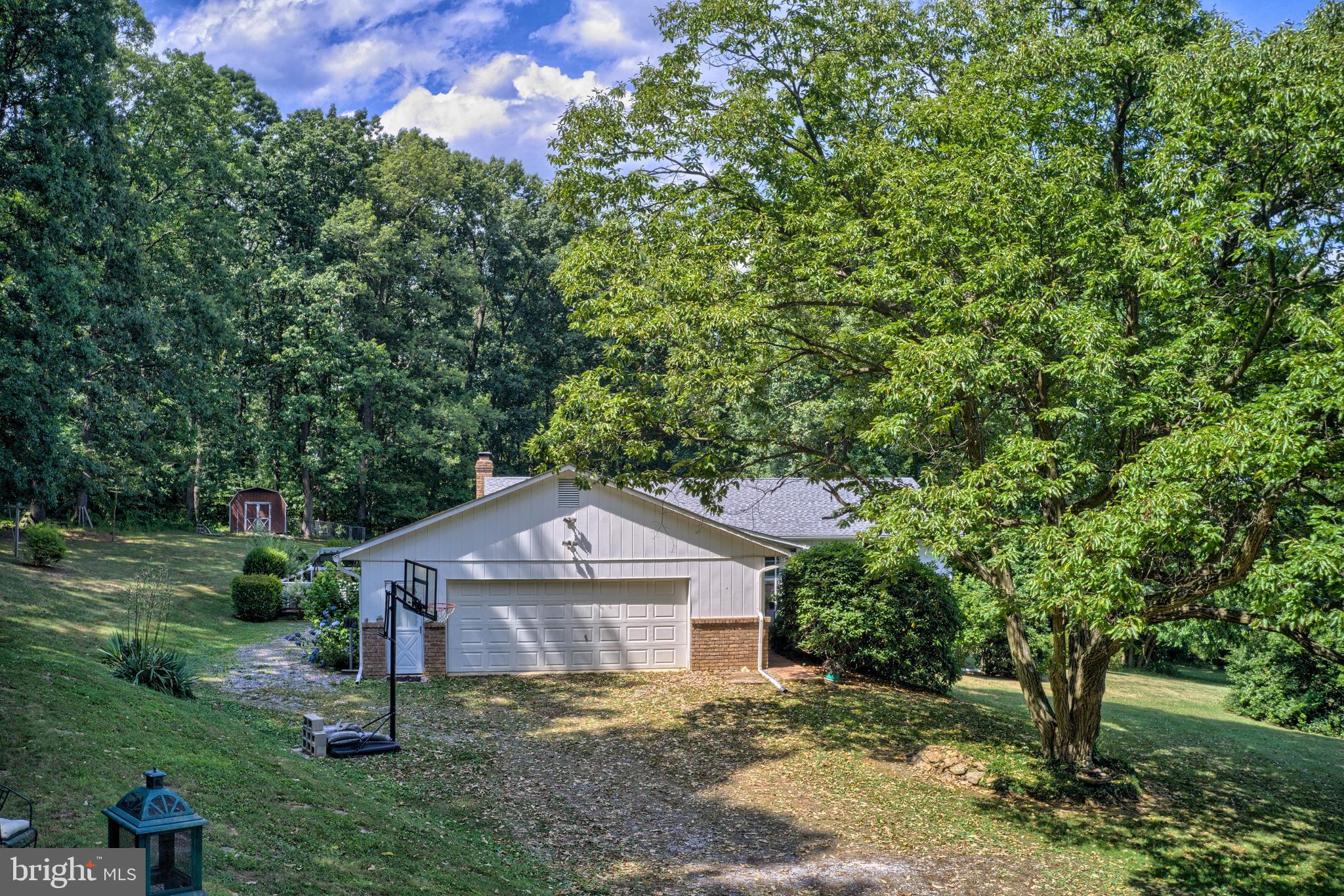 7939 Hickory Road Stewartstown, PA 17363 - Photo 4 of 49 Gallery Image 4
