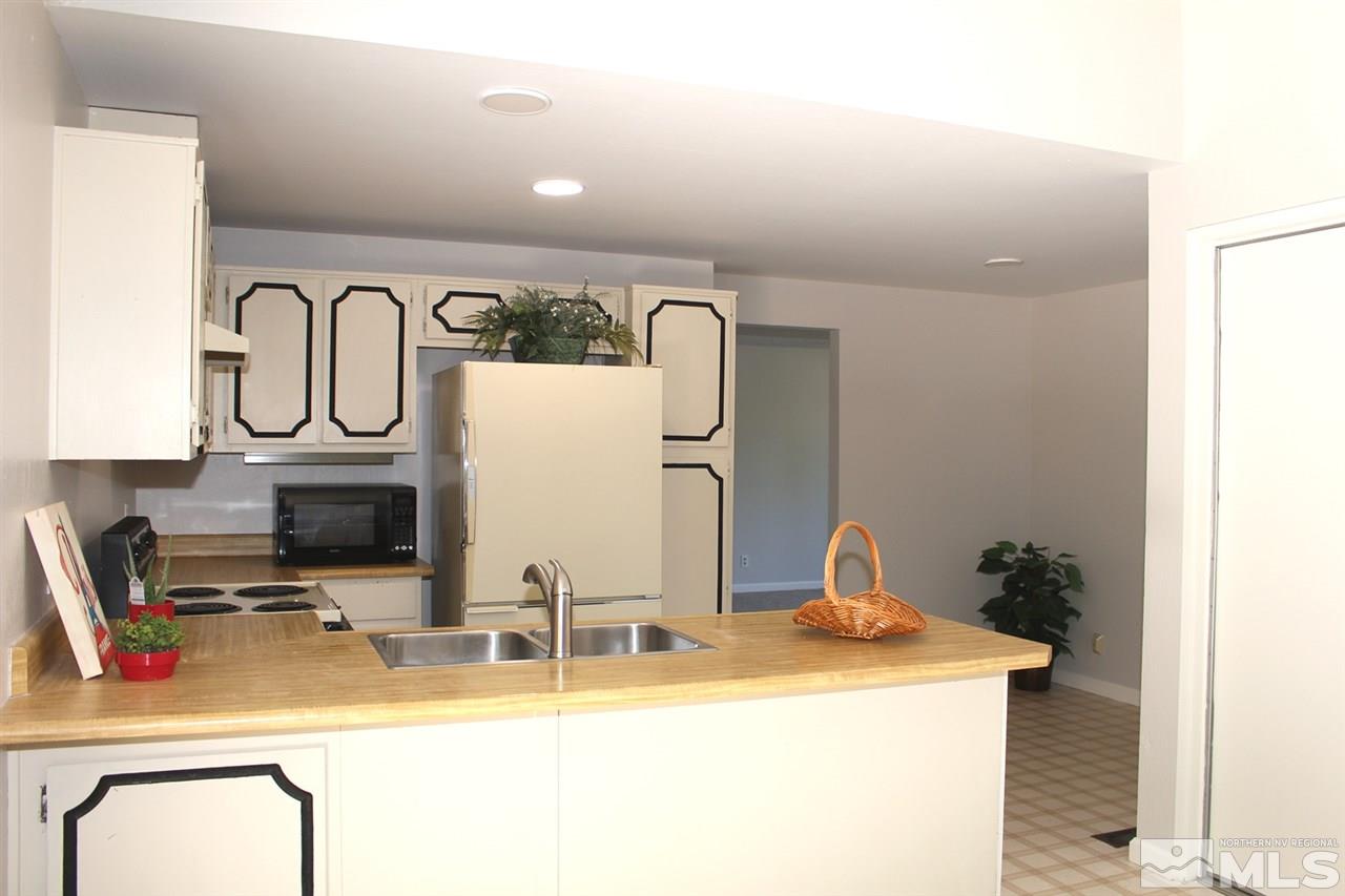 4130 Novato Court Reno, NV 89502 - Photo 7 of 40 Photo 7