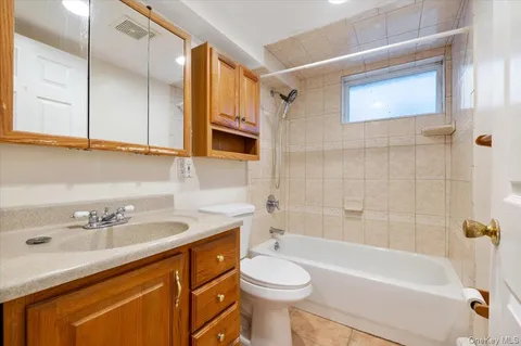 $799,000 | 2345 Willow Street, Wantagh, NY 11793