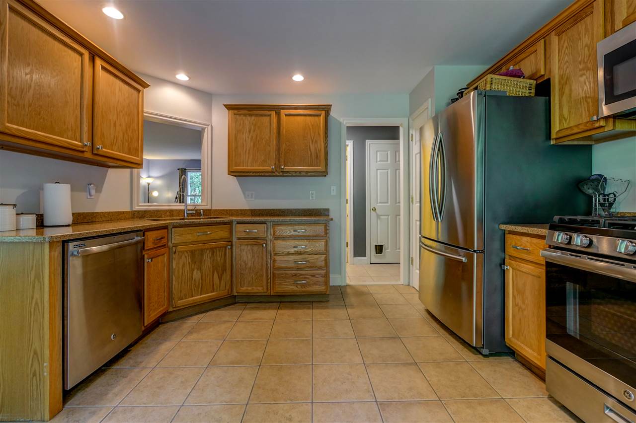 86 Hunt Road, Unit 1 Kingston, NH 03848 - Photo 13 of 36 Gallery Image 13