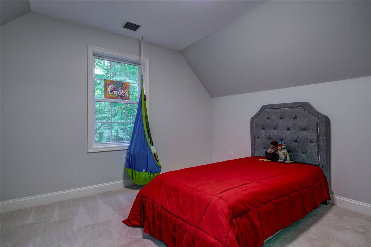 86 Hunt Road, Unit 1 Kingston, NH 03848 - Photo 17 of 36 Gallery Image 17