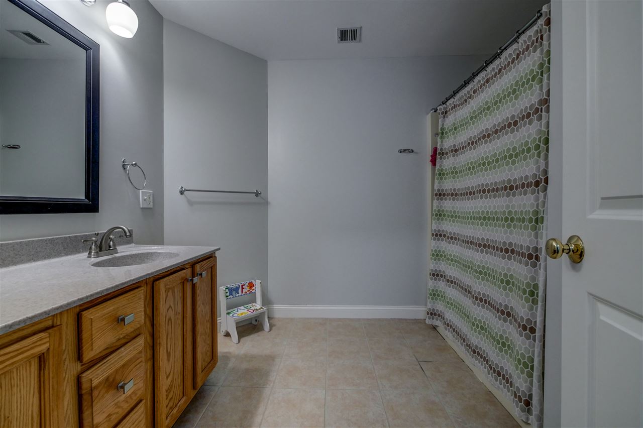 86 Hunt Road, Unit 1 Kingston, NH 03848 - Photo 26 of 36 Gallery Image 26
