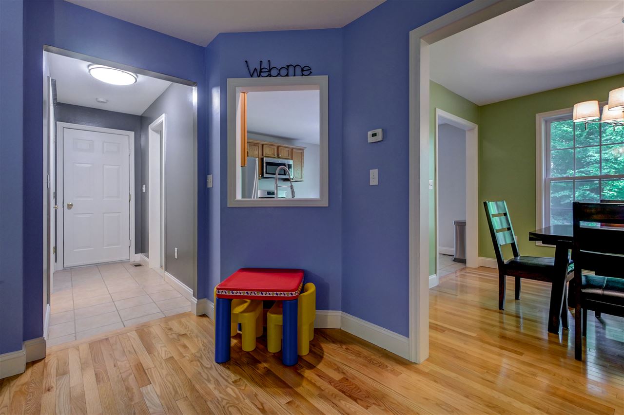 86 Hunt Road, Unit 1 Kingston, NH 03848 - Photo 8 of 36 Gallery Image 8