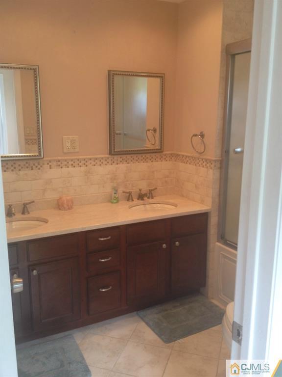 53 Overhill Road East Brunswick, NJ 08816 - Photo 12 of 14 Gallery Image 12
