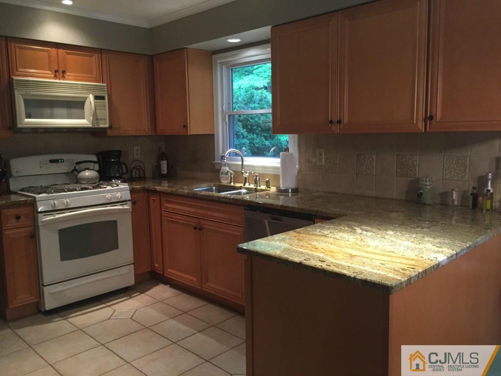 53 Overhill Road East Brunswick, NJ 08816 - Photo 7 of 14 Gallery Image 7
