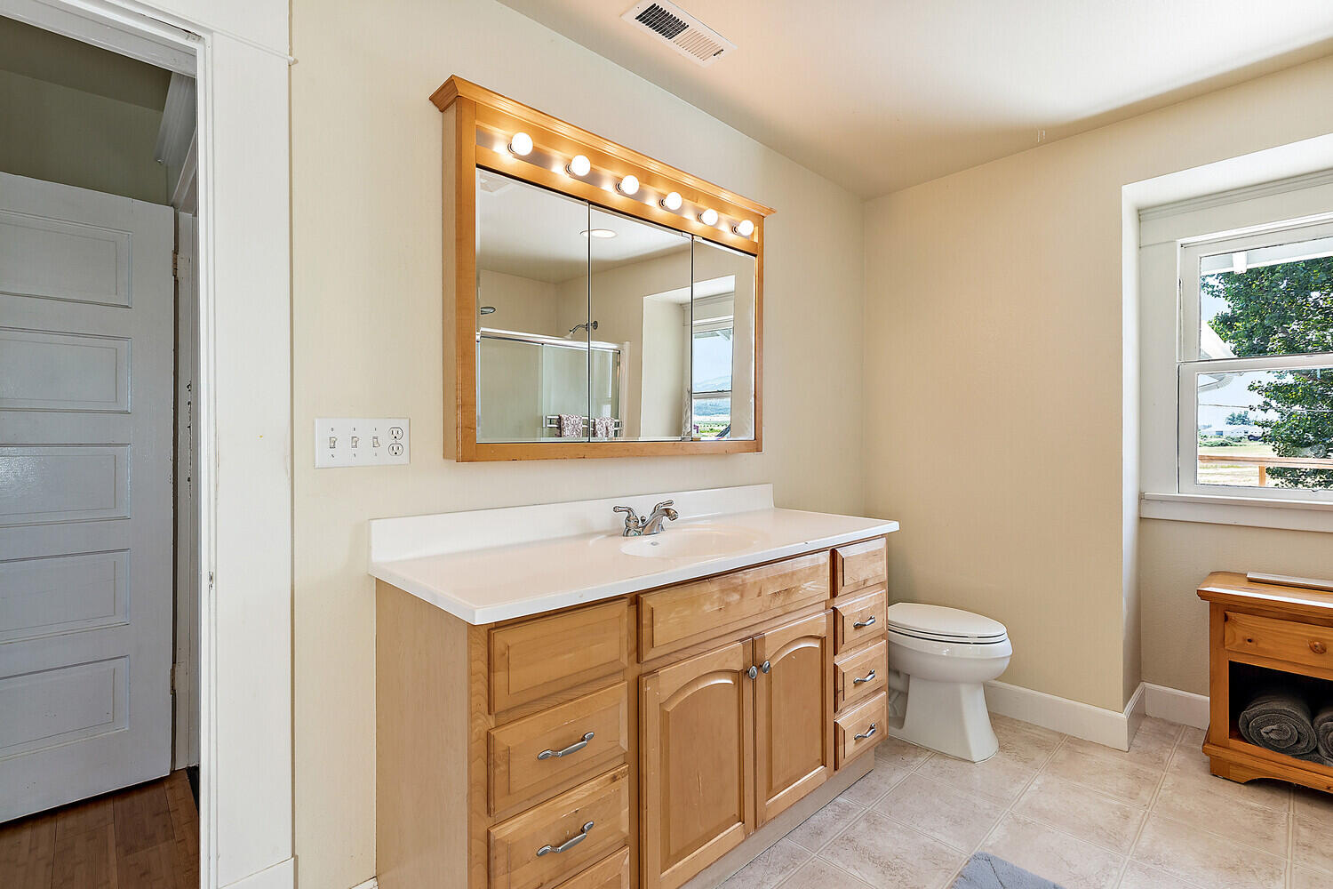 243-245 South Stage Road Medford, OR 97501 - Photo 54 of 83 Gallery Image 54