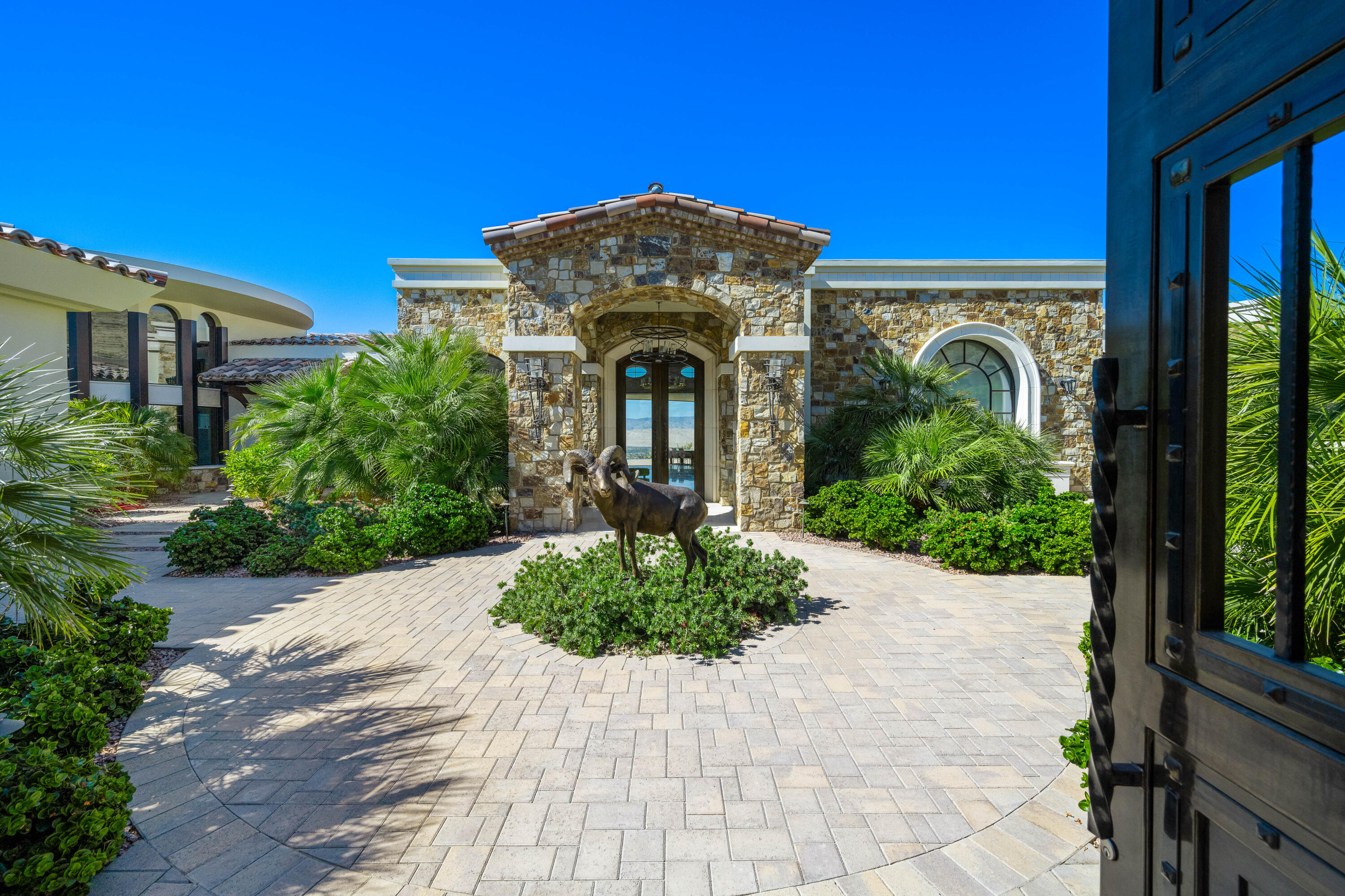 51 Falcon Point Rancho Mirage, CA 92270 - Photo 12 of 69 10