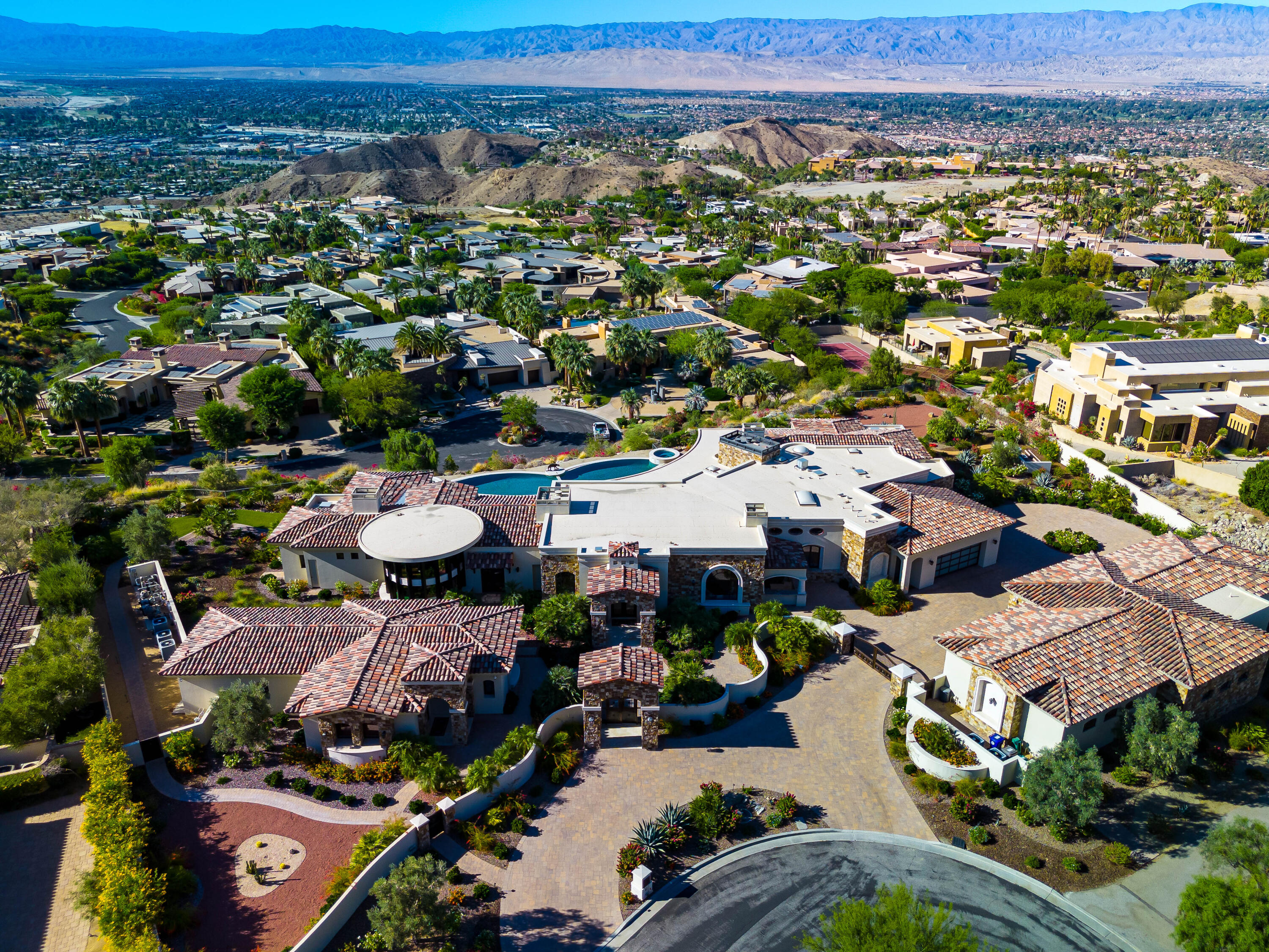 51 Falcon Point Rancho Mirage, CA 92270 - Photo 5 of 69 3
