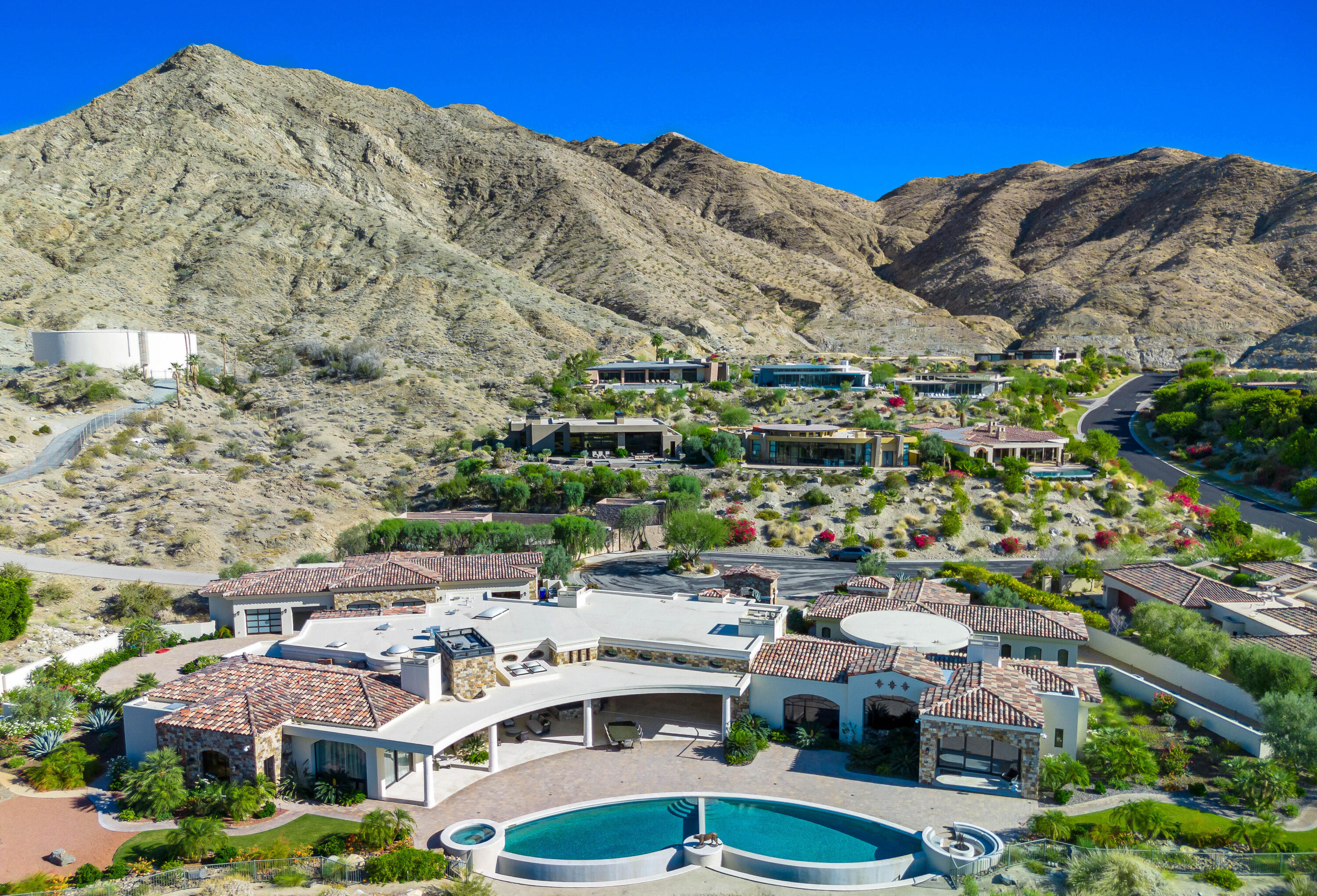 51 Falcon Point Rancho Mirage, CA 92270 - Photo 8 of 69 6