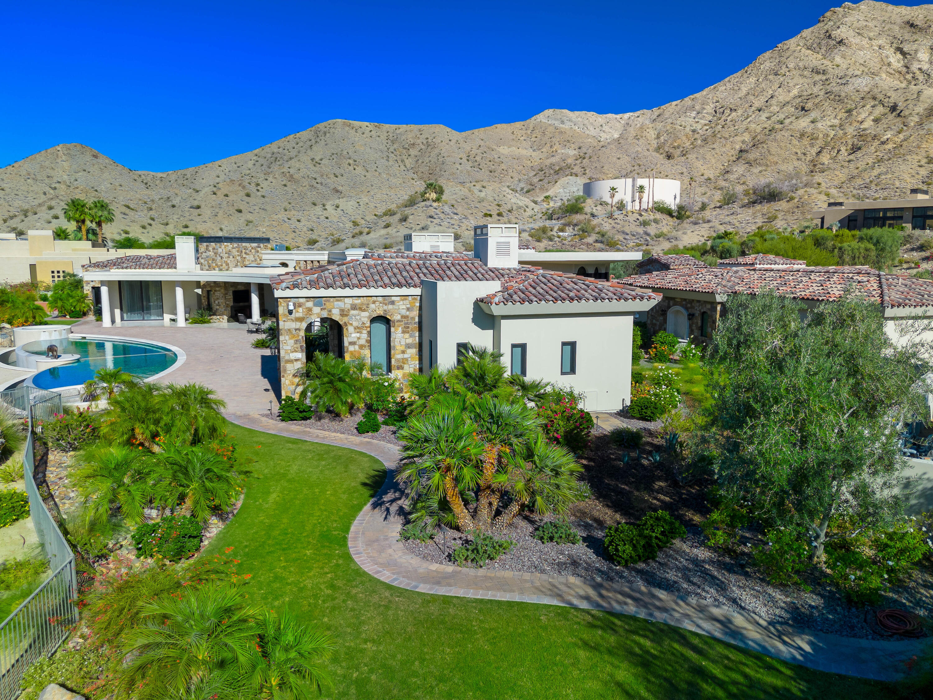 51 Falcon Point Rancho Mirage, CA 92270 - Photo 9 of 69 7