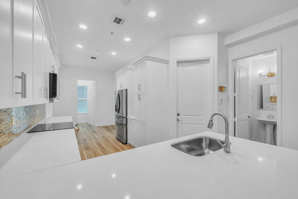 23008 Clear Echo Drive, Unit 11 Boca Raton, FL 33433 - Photo 10 of 80 6 Kitchen (3)