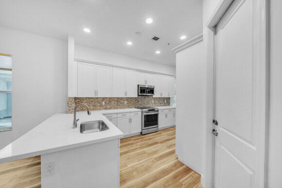 23008 Clear Echo Drive, Unit 11 Boca Raton, FL 33433 - Photo 11 of 80 8 Kitchen (1)