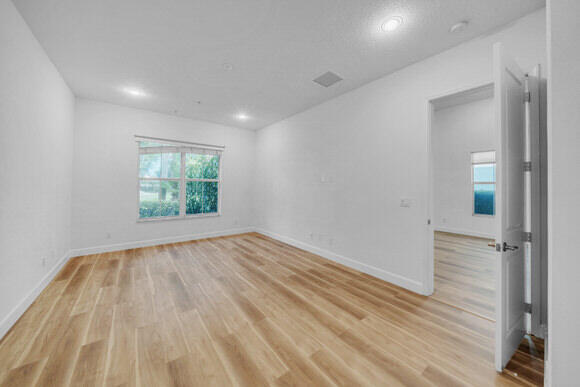 23008 Clear Echo Drive, Unit 11 Boca Raton, FL 33433 - Photo 26 of 80 17 Primary Bedroom Suite (11)