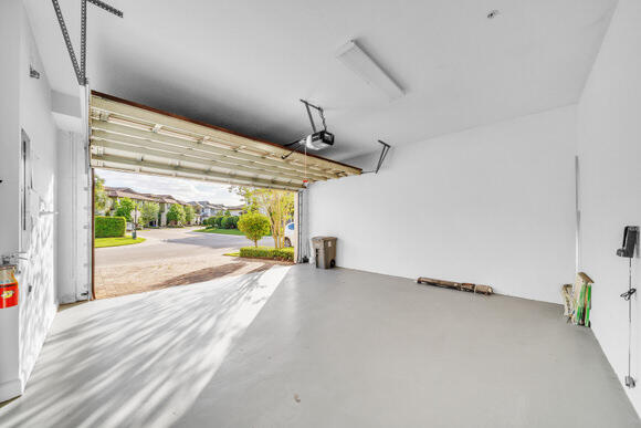 23008 Clear Echo Drive, Unit 11 Boca Raton, FL 33433 - Photo 60 of 80 28 Garage (1)