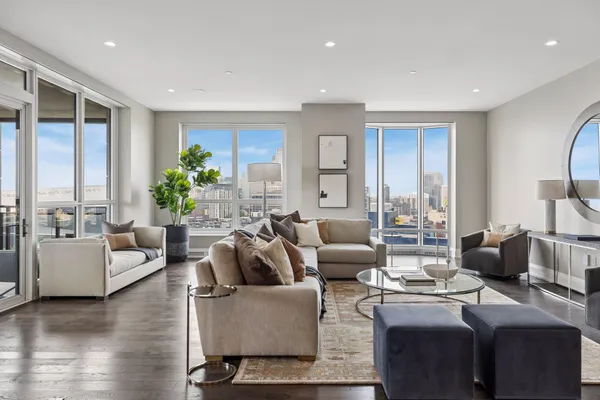 $2,295,000 | 1111 West River Parkway, Unit 21B, Minneapolis, MN 55415