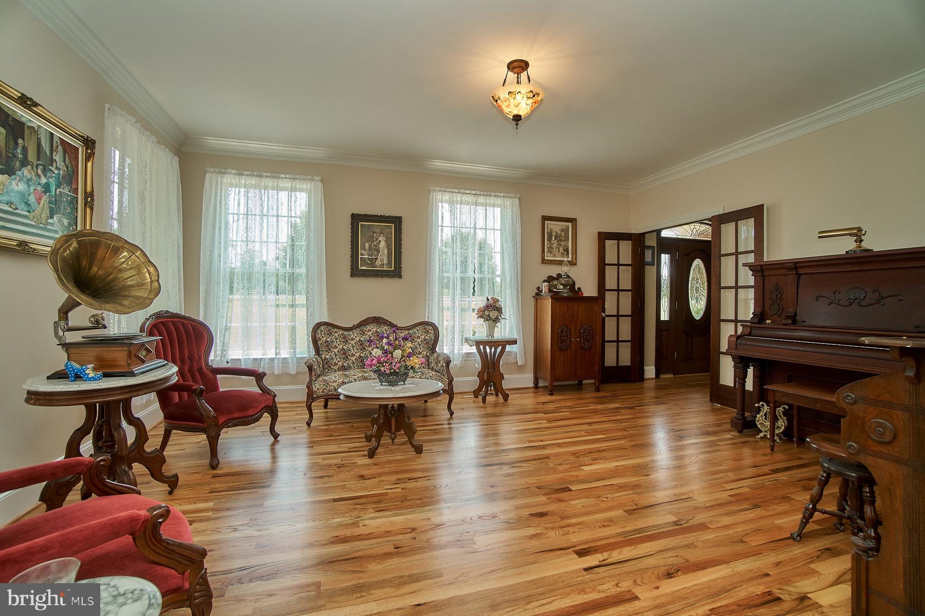 19115 Airmont Road Round Hill, VA 20141 - Photo 22 of 58 Gallery Image 22