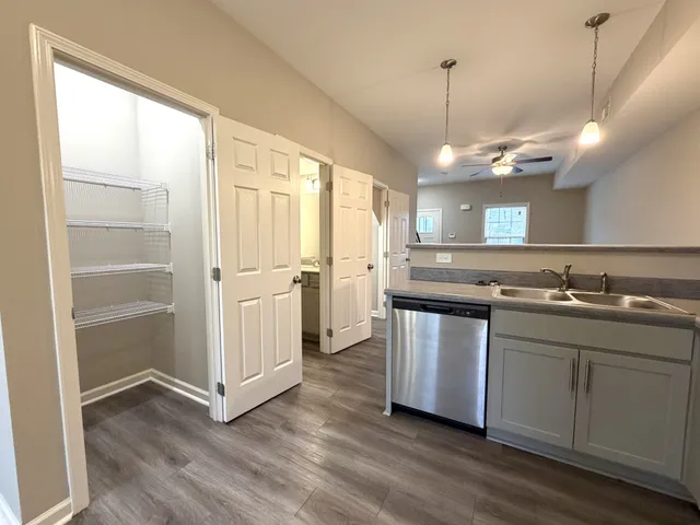 $1,295 | 155 Airport Road, Unit 1201, Clarksville, TN 37042