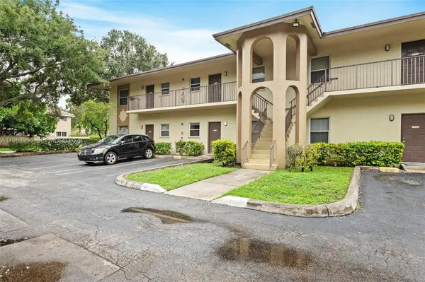 $2,100 | 3776 Northwest 91st Lane, Unit 3776, Sunrise, FL 33351