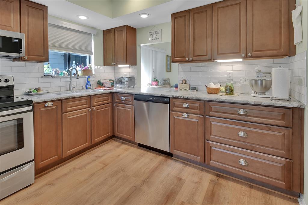 904 Village Green Road, Unit 3 DeLand, FL 32720 - Photo 11 of 29 Gallery Image 11