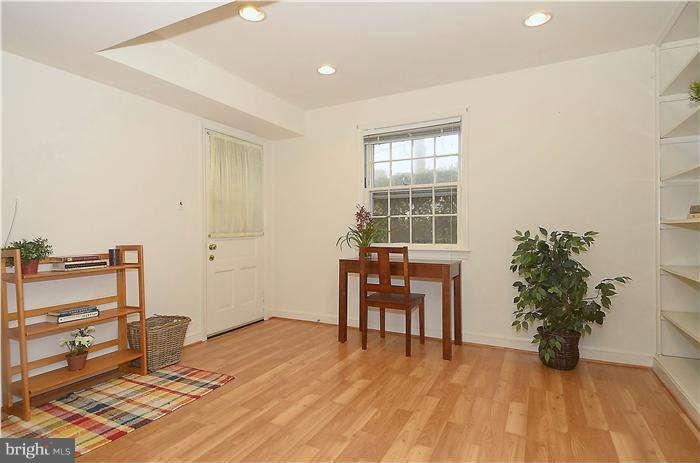 5321 Ridgefield Road Bethesda, MD 20816 - Photo 21 of 30 Bedroom