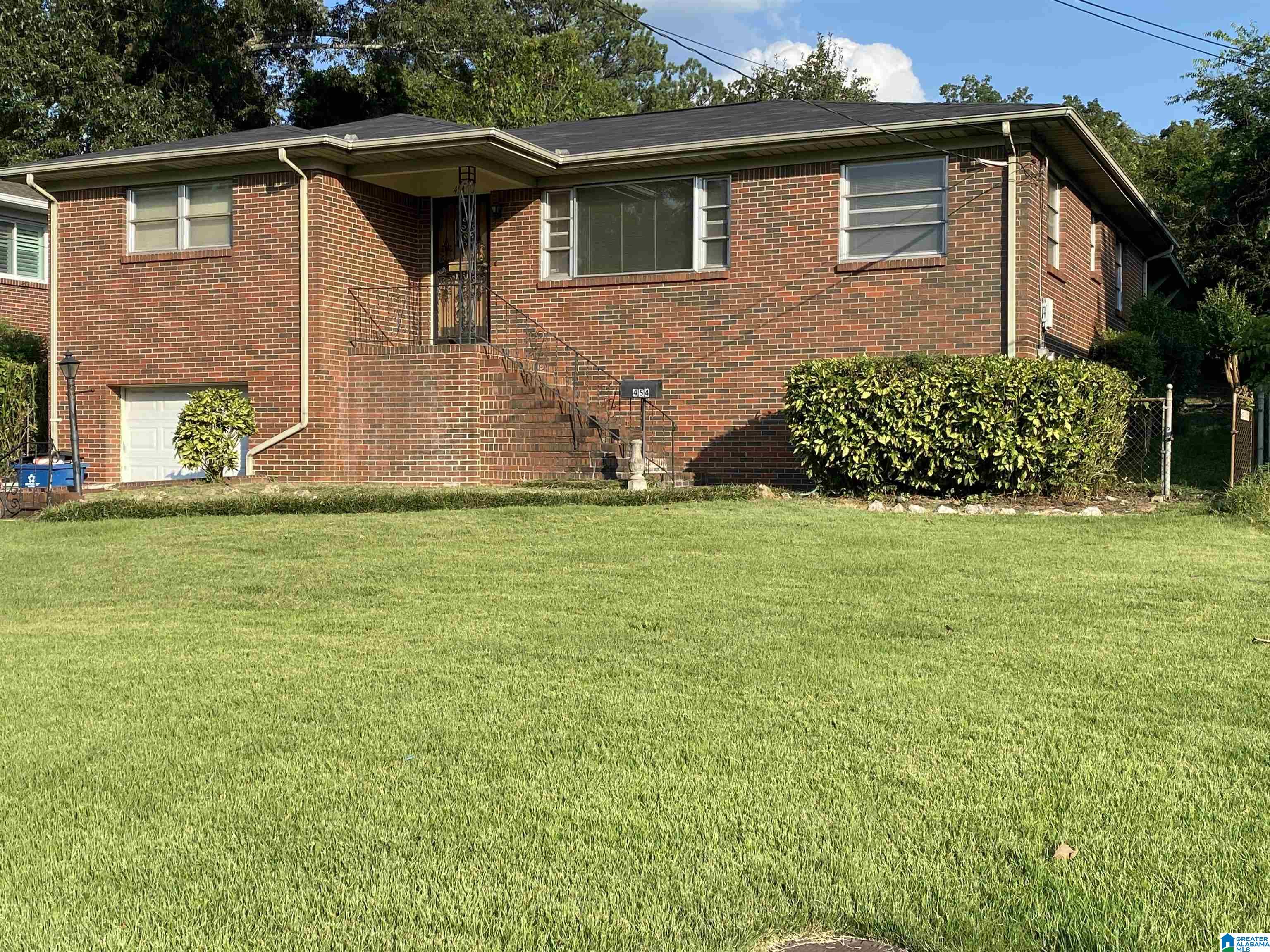 454 Ridgewood Avenue Fairfield, AL 35064 - Photo 2 of 20
