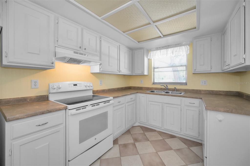 9700 Starkey Road, Unit 228 Seminole, FL 33777 - Photo 15 of 49