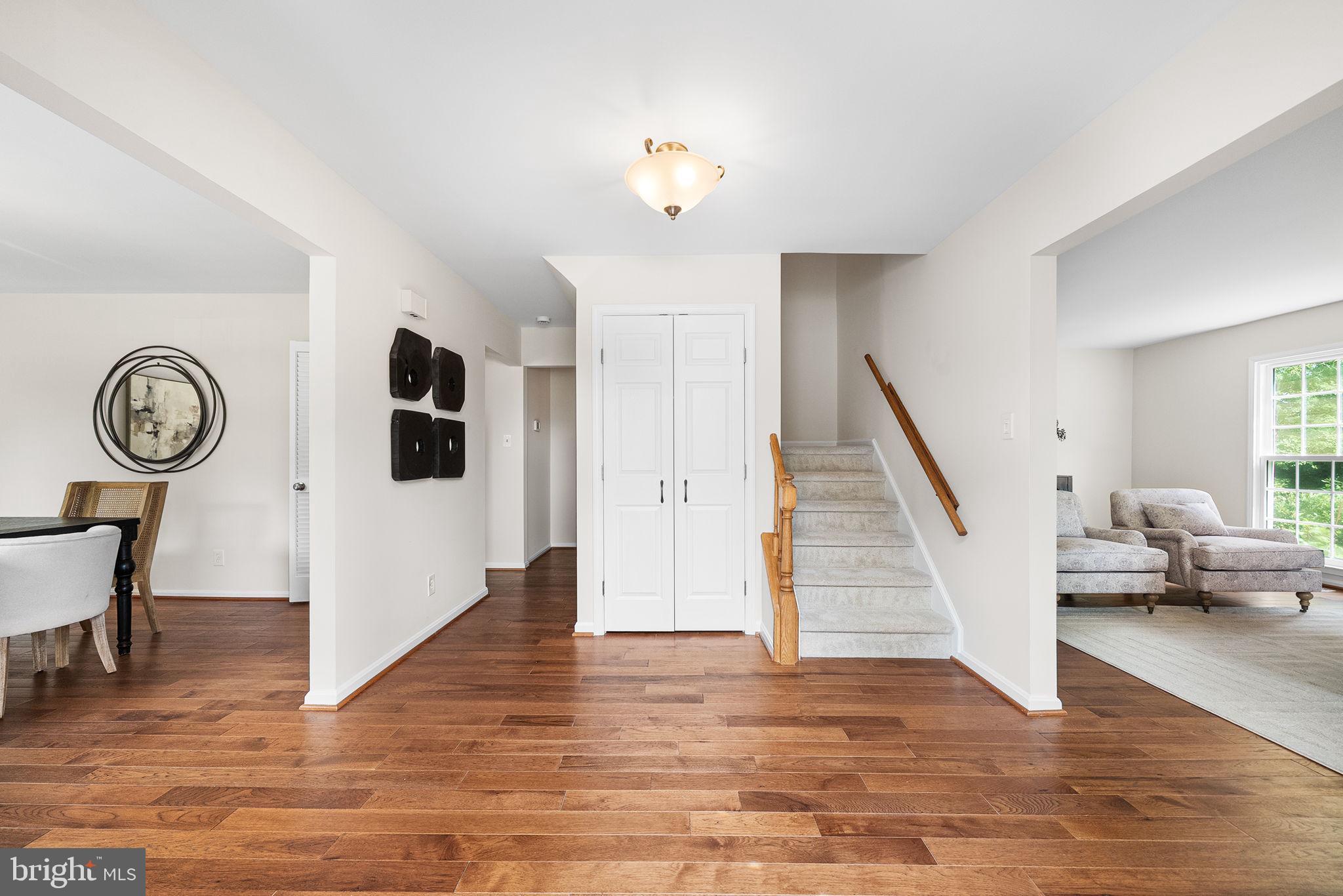 6903 Rochambeau Place Springfield, VA 22153 - Photo 4 of 64 Welcome In!