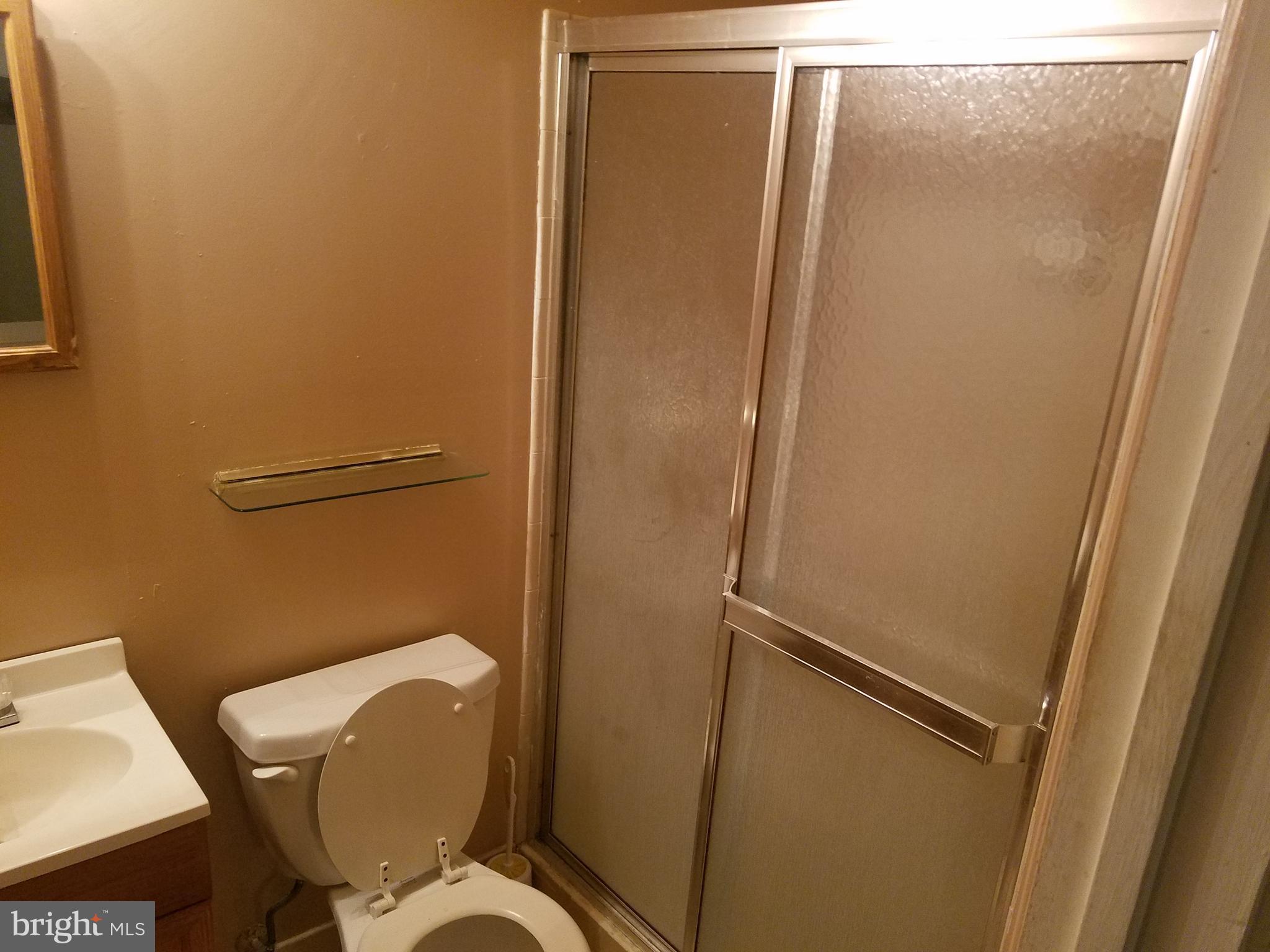 9204 Lancelot Road Fort Washington, MD 20744 - Photo 8 of 17 Bath