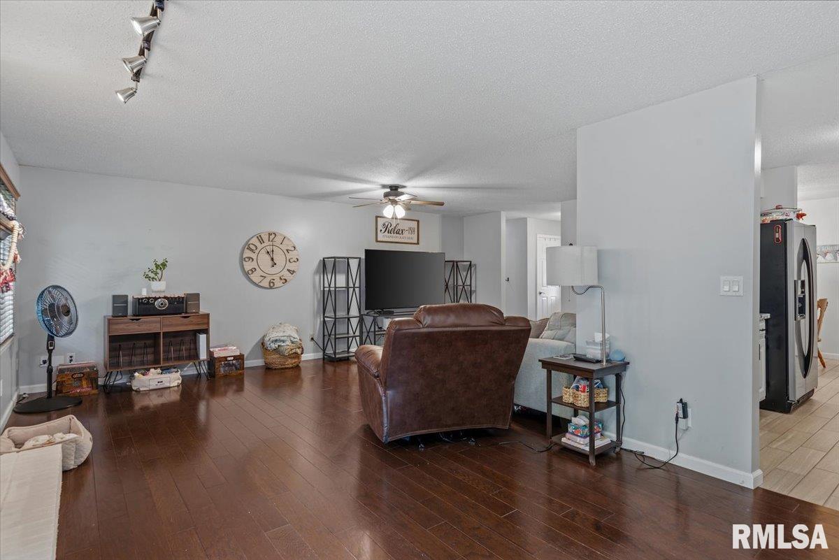 8101 Tack Lane Springfield, IL 62712 - Photo 9 of 30