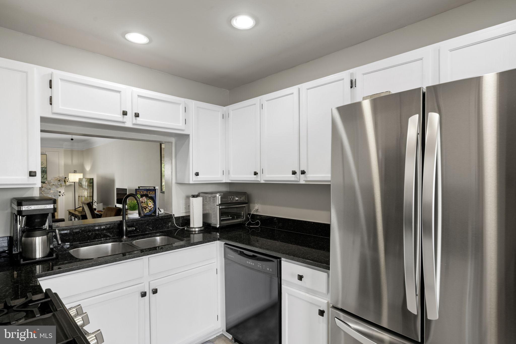 21781 Baldwin Square Sterling, VA 20164 - Photo 12 of 34