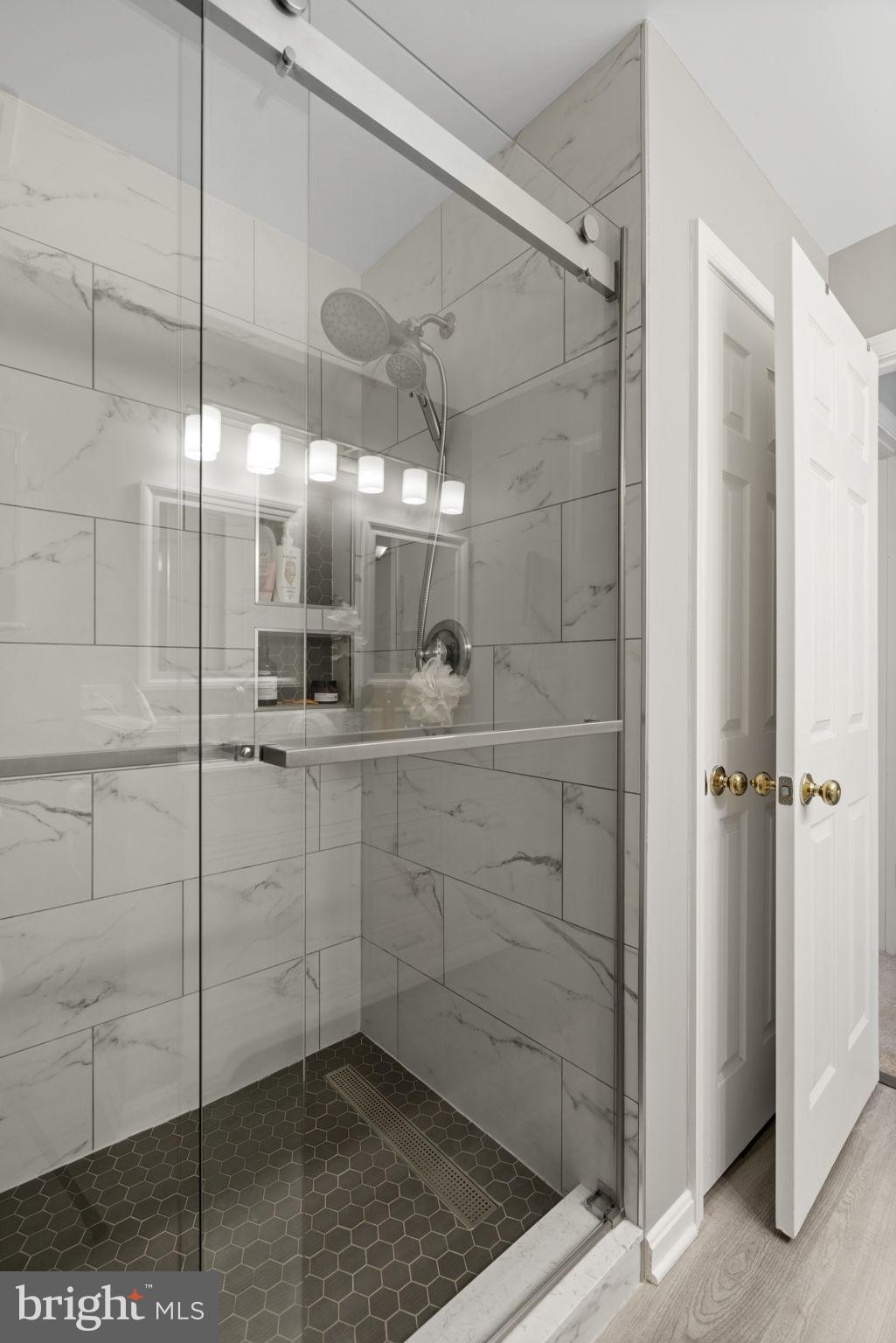 21781 Baldwin Square Sterling, VA 20164 - Photo 18 of 34