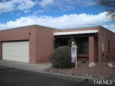 241 East Scheibe Way Tucson, AZ 85705 - Photo 1 of 7