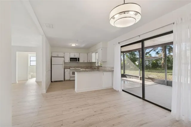 $449,999 | 7337 Cambridge Way, Clearwater, FL 33764