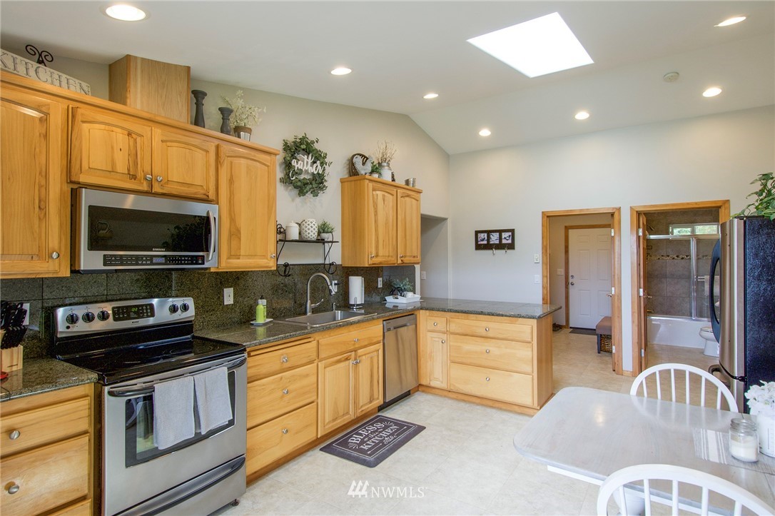 396 Garling Road Port Angeles, WA 98362 - Photo 13 of 40 Gallery Image 13