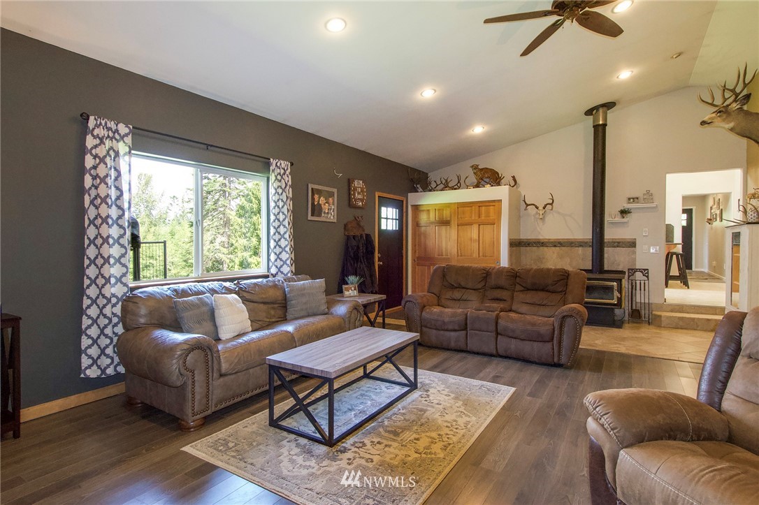 396 Garling Road Port Angeles, WA 98362 - Photo 5 of 40 Gallery Image 5