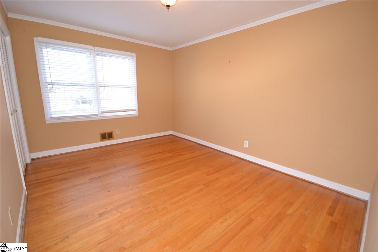 104 Montclair Road Greer, SC 29651 - Photo 11 of 19