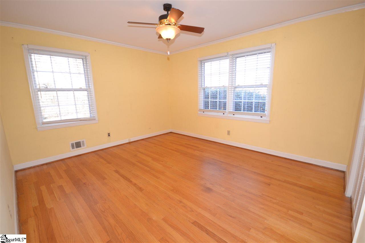 104 Montclair Road Greer, SC 29651 - Photo 12 of 19
