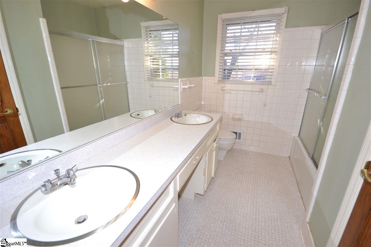 104 Montclair Road Greer, SC 29651 - Photo 13 of 19