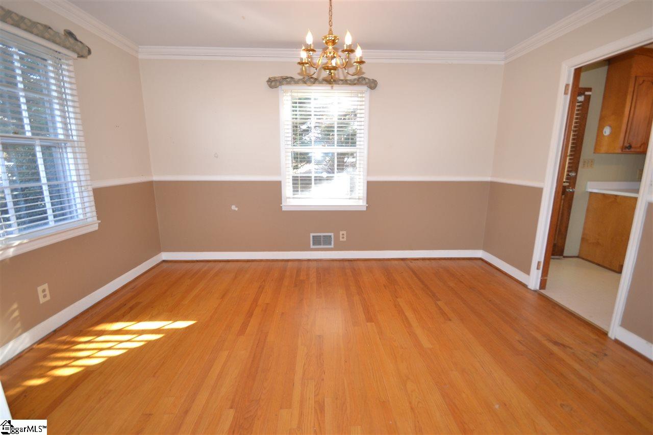 104 Montclair Road Greer, SC 29651 - Photo 8 of 19