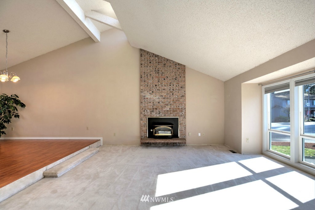 16252 Southeast 176th Place Renton, WA 98058 - Photo 3 of 17 Gallery Image 3