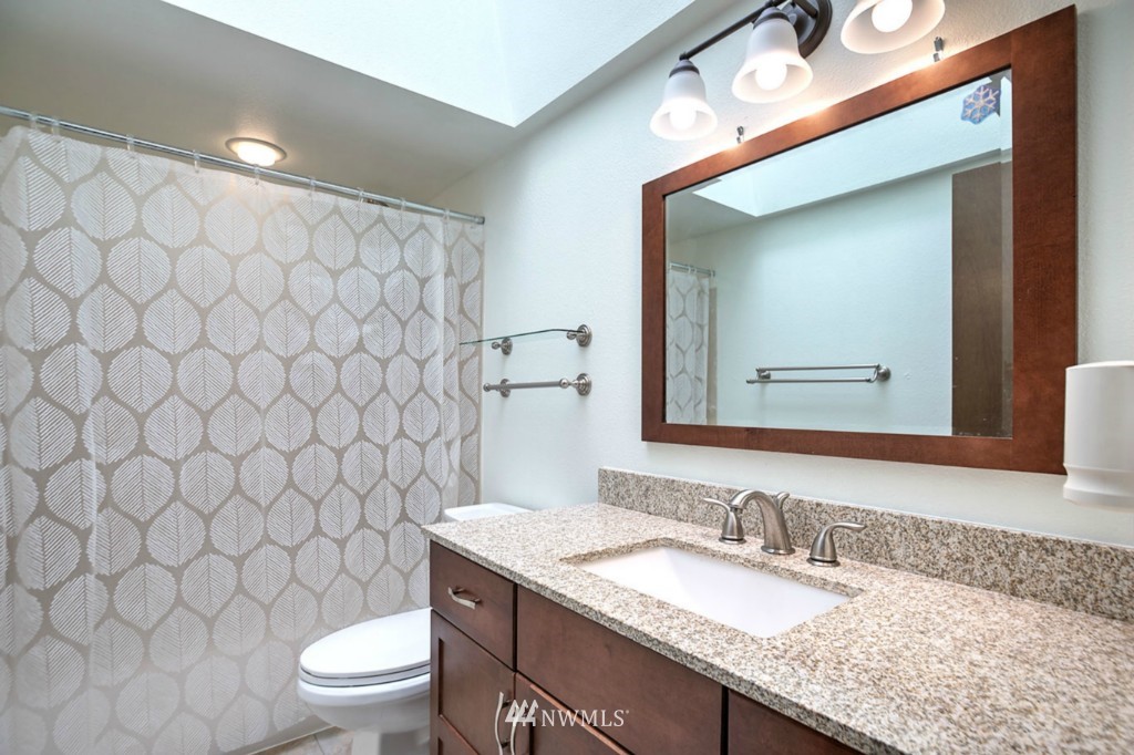 16252 Southeast 176th Place Renton, WA 98058 - Photo 10 of 17 Gallery Image 10