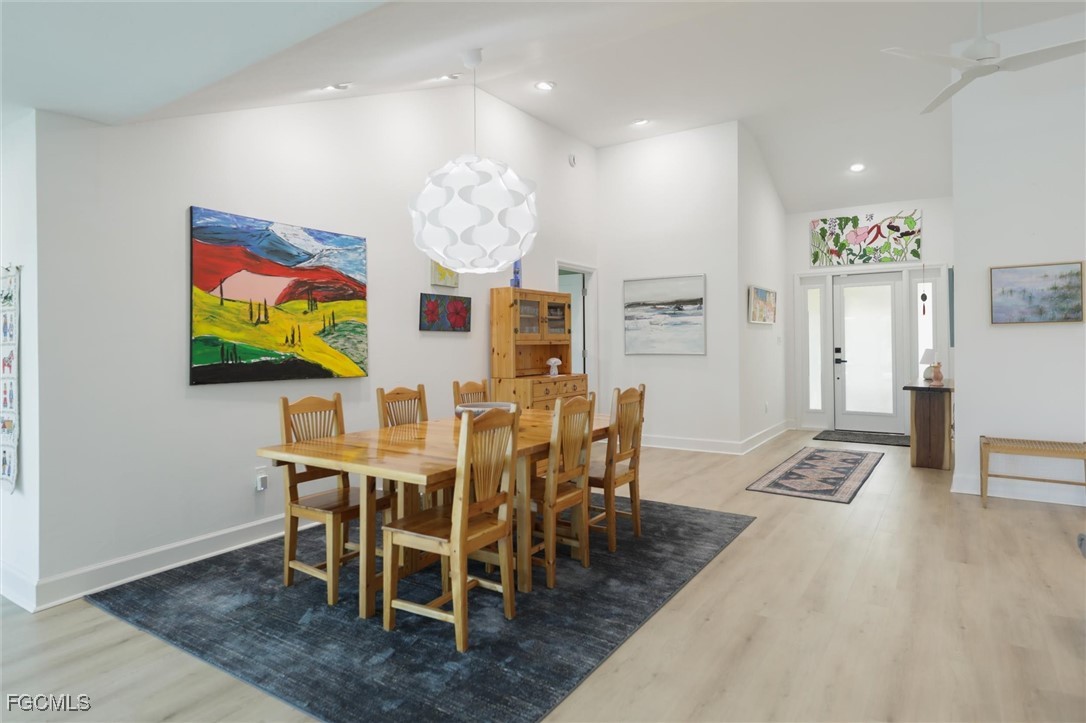 1264 Par View Drive Sanibel, FL 33957 - Photo 50 of 50 a view of a dining room with furniture