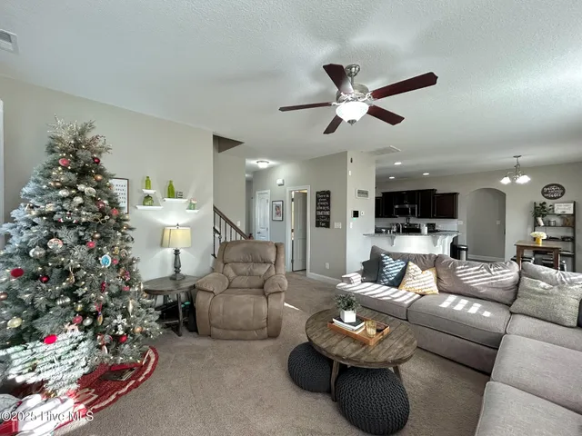 $405,000 | 422 Worsley Way, Jacksonville, NC 28546