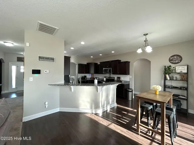 $405,000 | 422 Worsley Way, Jacksonville, NC 28546