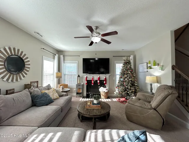 $405,000 | 422 Worsley Way, Jacksonville, NC 28546