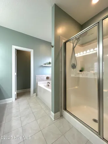 $405,000 | 422 Worsley Way, Jacksonville, NC 28546