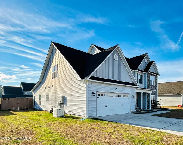 $405,000 | 422 Worsley Way, Jacksonville, NC 28546