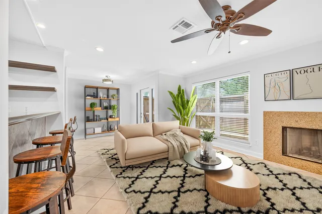 $275,000 | 723 Worthshire Street, Houston, TX 77008