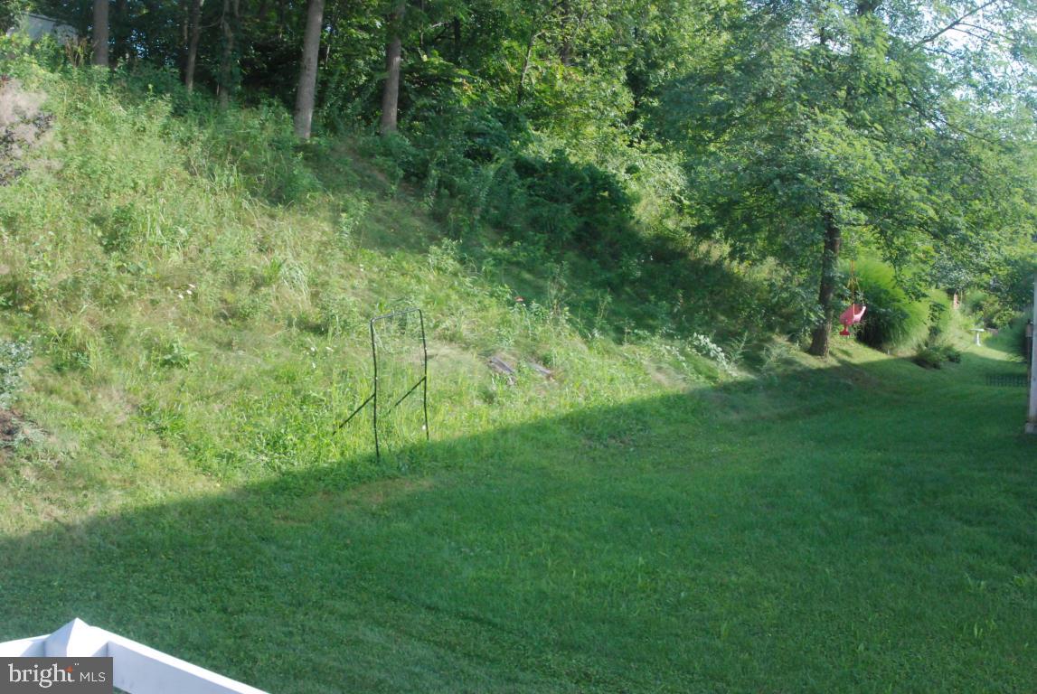 409 Crosswinds Drive Lititz, PA 17543 - Photo 3 of 21 Gallery Image 3